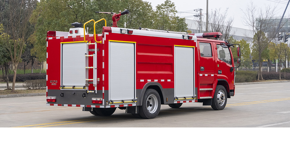 东风大多利卡泡沫消防车图4