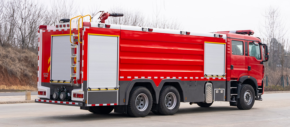 豪沃后双桥泡沫消防车图8