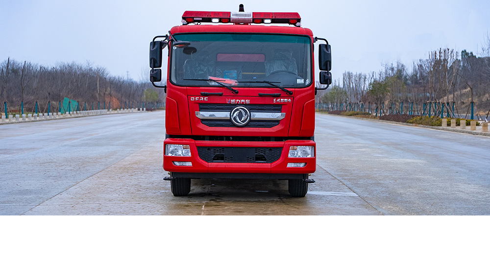 东风D9泡沫消防车图6