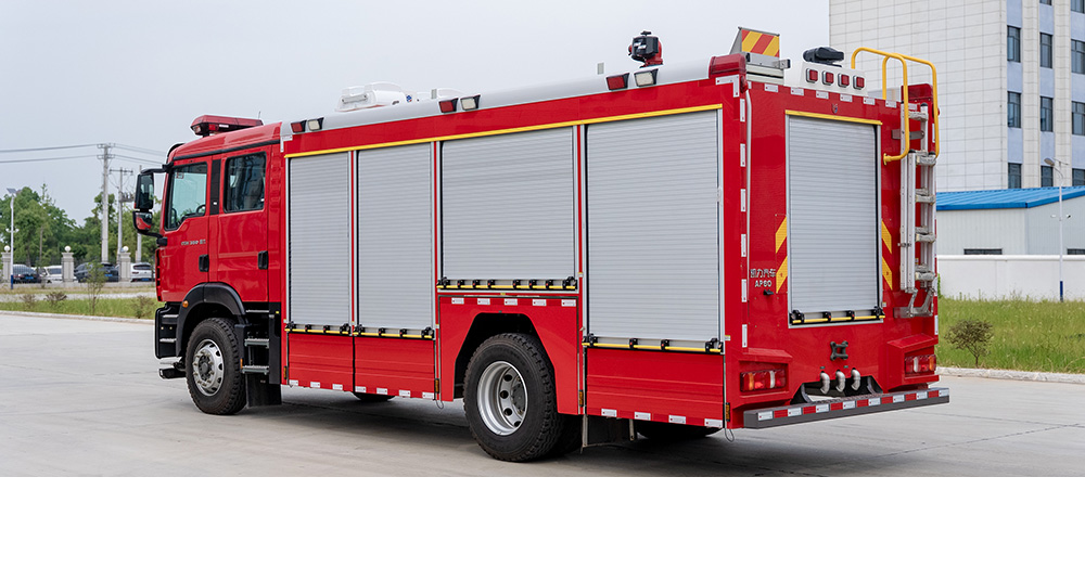 汕德卡单桥城市主战消防车图7