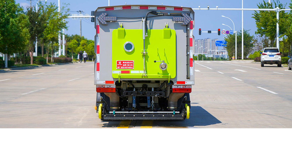 东风途逸纯电洗扫车图9