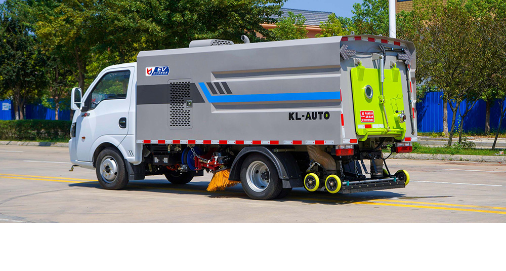 东风途逸纯电洗扫车图5