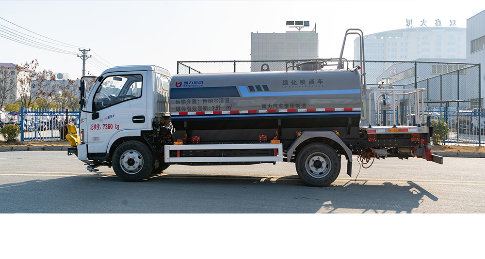 上汽跃进纯电绿化喷洒车图4