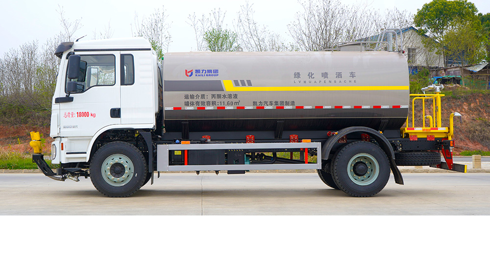 陕汽德龙L3000洒水车图6