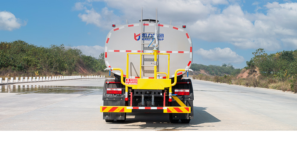 东风D9洒水车图8