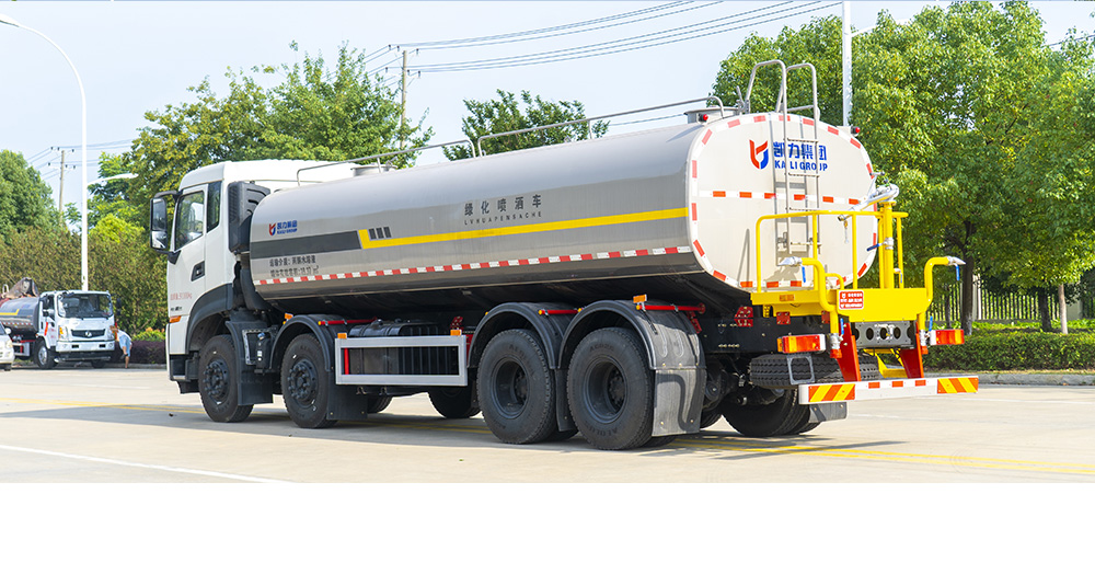 天龙前四后八洒水车图6