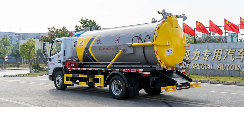 东风大多利卡吸污车图6