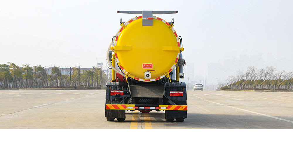 东风D9吸污车图7