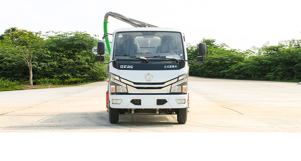 东风小多利卡吸粪车图7