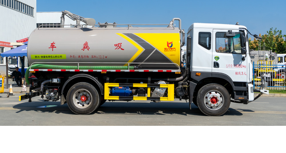 东风D9吸粪车图3