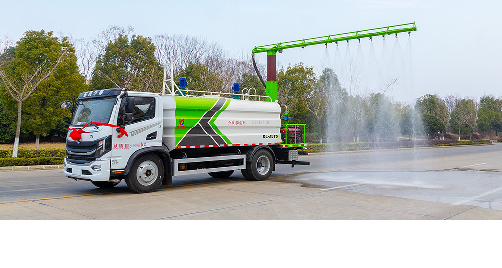 东风华神T3铁路抑尘车图1