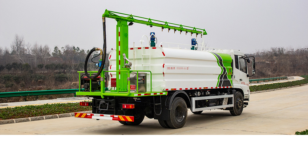 东风天锦铁路抑尘车图5