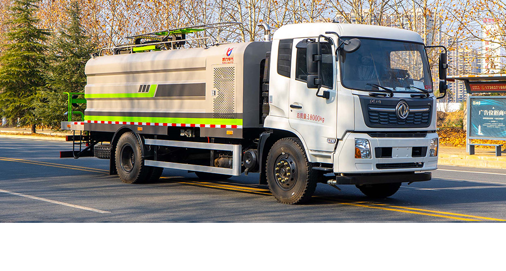 东风天锦光伏清洗车图2