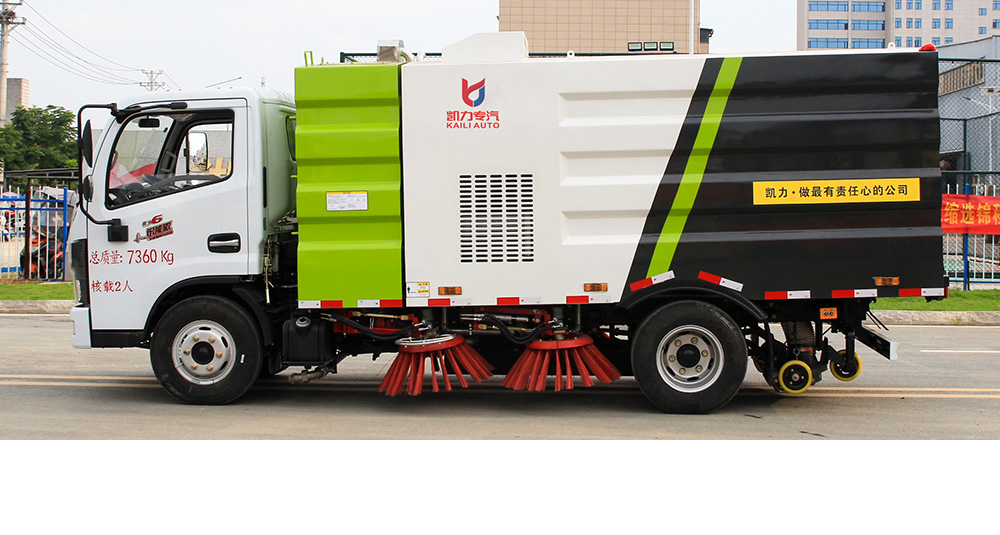 小多利卡扫路车图4