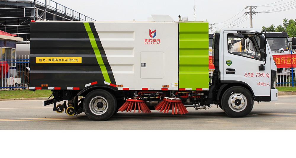 小多利卡扫路车图3