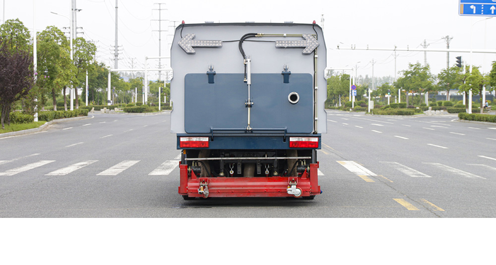 小多利卡后置吸尘车图9