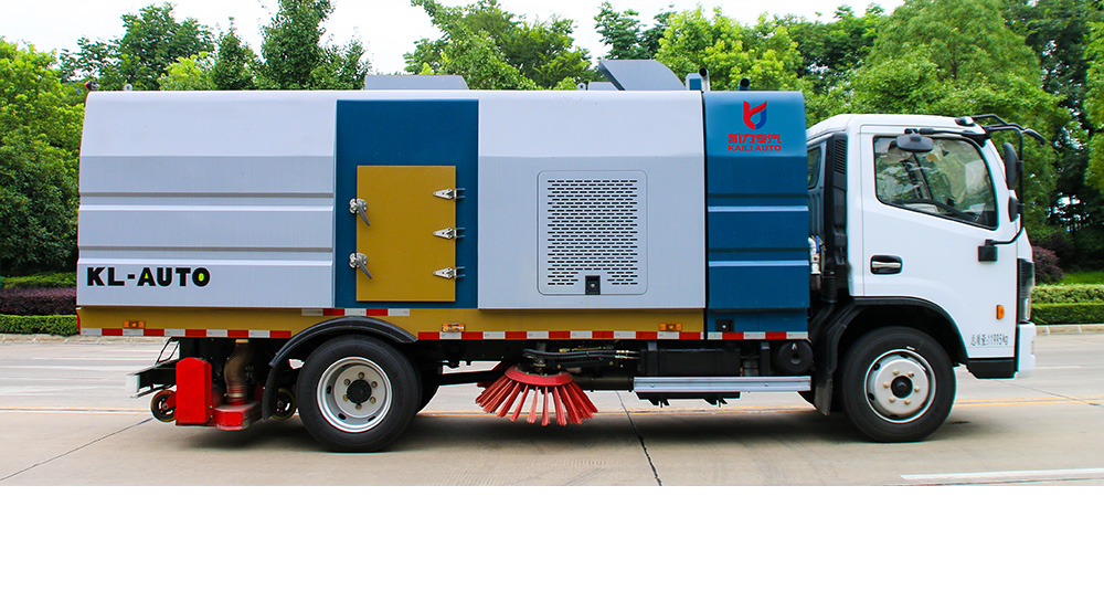 大多利卡后置吸尘车图4