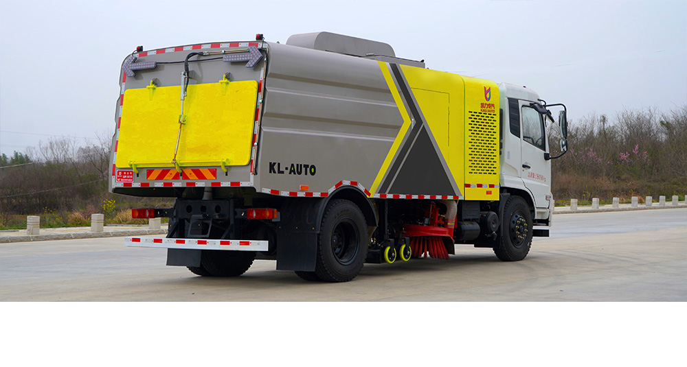 天锦干式扫路车图4