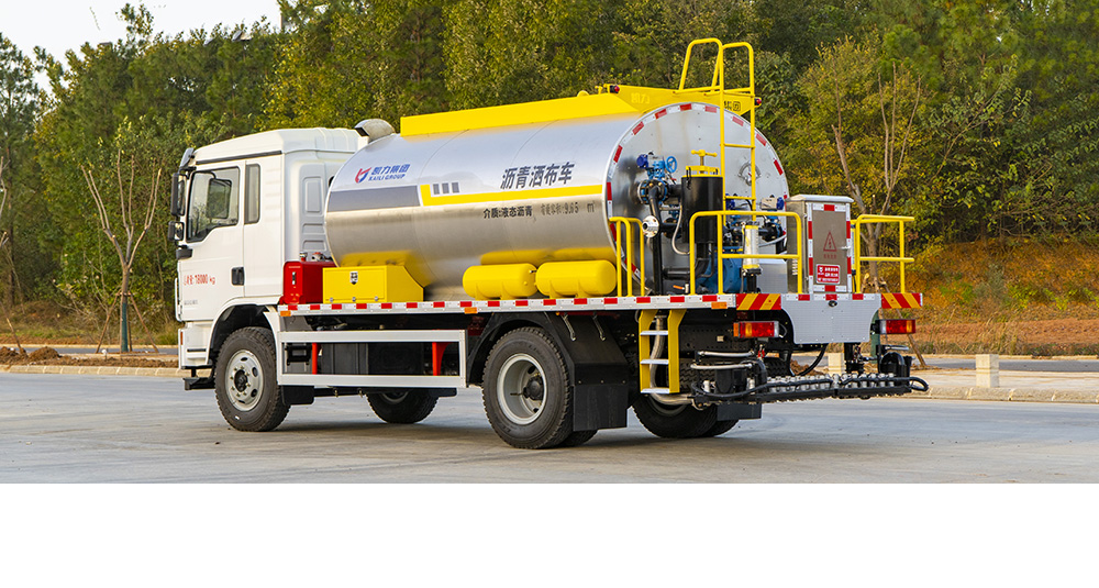 陕汽德龙沥青洒布车图3