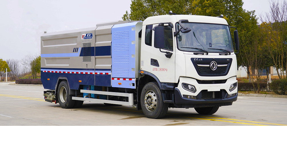 天锦电动深度保洁车图1